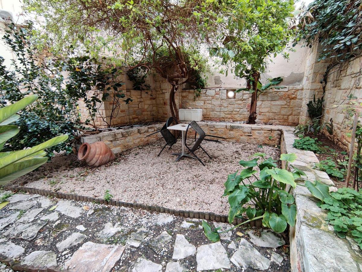 City Center Oasis In Light Green Heraklion Exterior foto